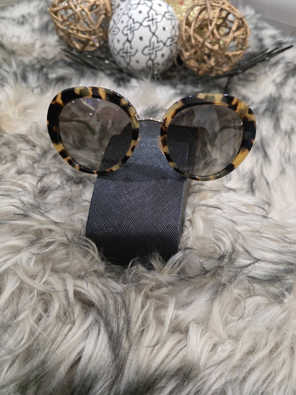 Authentic Prada Tortoiseshell Round Sunglasses - Brown/Black